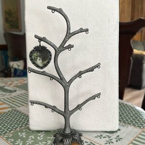 Photo tree with 12 photo frames